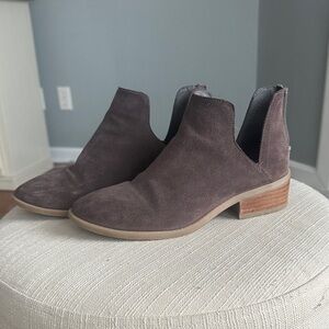 Steve Madden Brown Suede Ankle Booties
